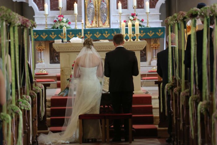 Hochzeits-Shooting in der Kirche